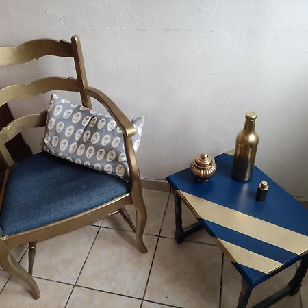 Bleu Bonheur Bed and Breakfast Dennevy Rum bild