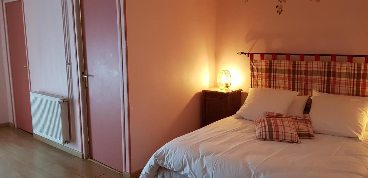 Bleu Bonheur Bed and Breakfast Dennevy Exteriör bild